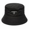 Hat Prada