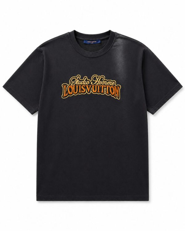 1 Louis Vuitton T-Shirt