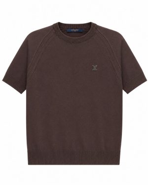 1 Louis Vuitton T-Shirt