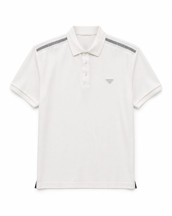 1 Prada T-Shirt