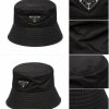 Hat Prada